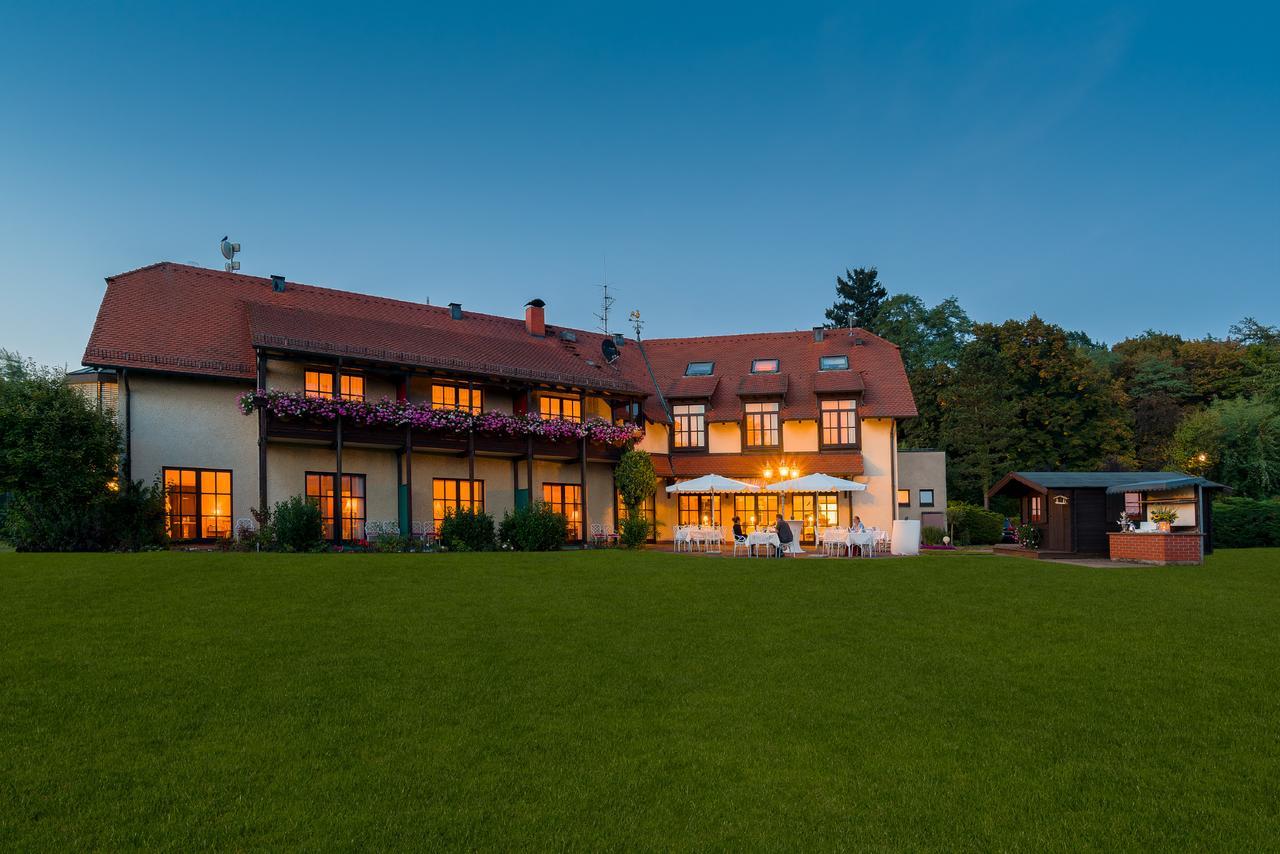 Krone Am Park - Gaestehaus Des Hotel Krone Alzenau in Unterfranken Buitenkant foto