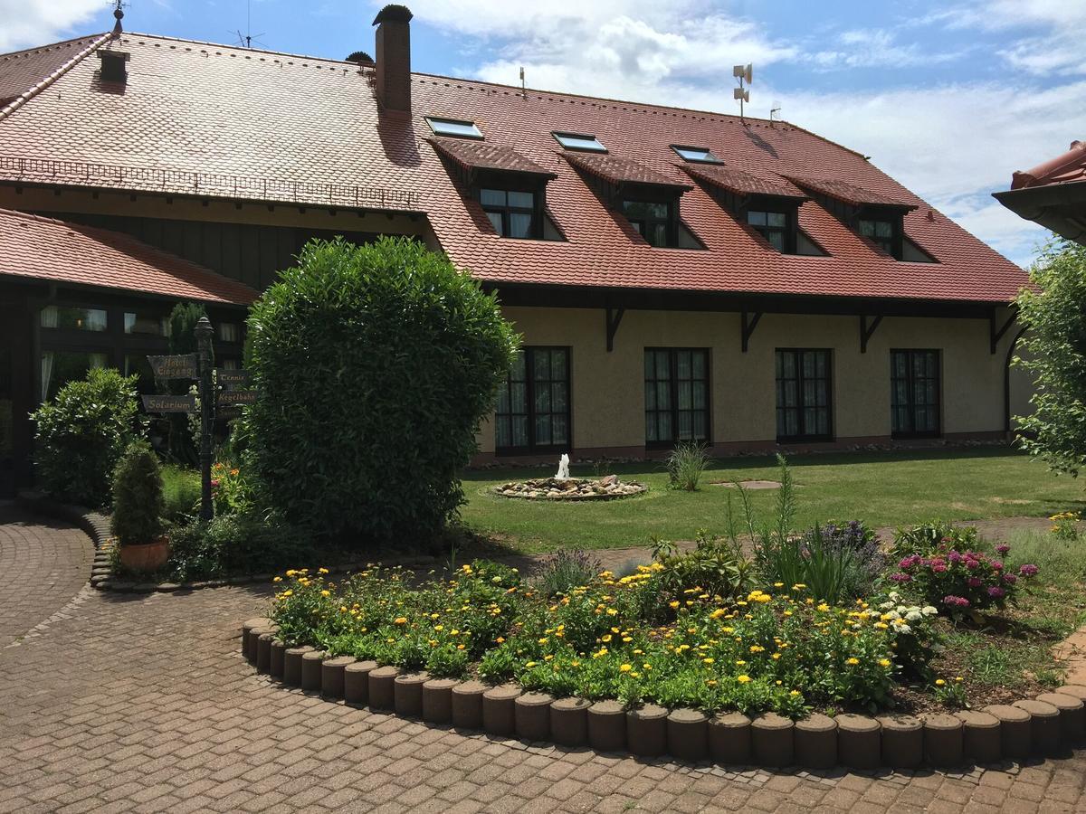 Krone Am Park - Gaestehaus Des Hotel Krone Alzenau in Unterfranken Buitenkant foto